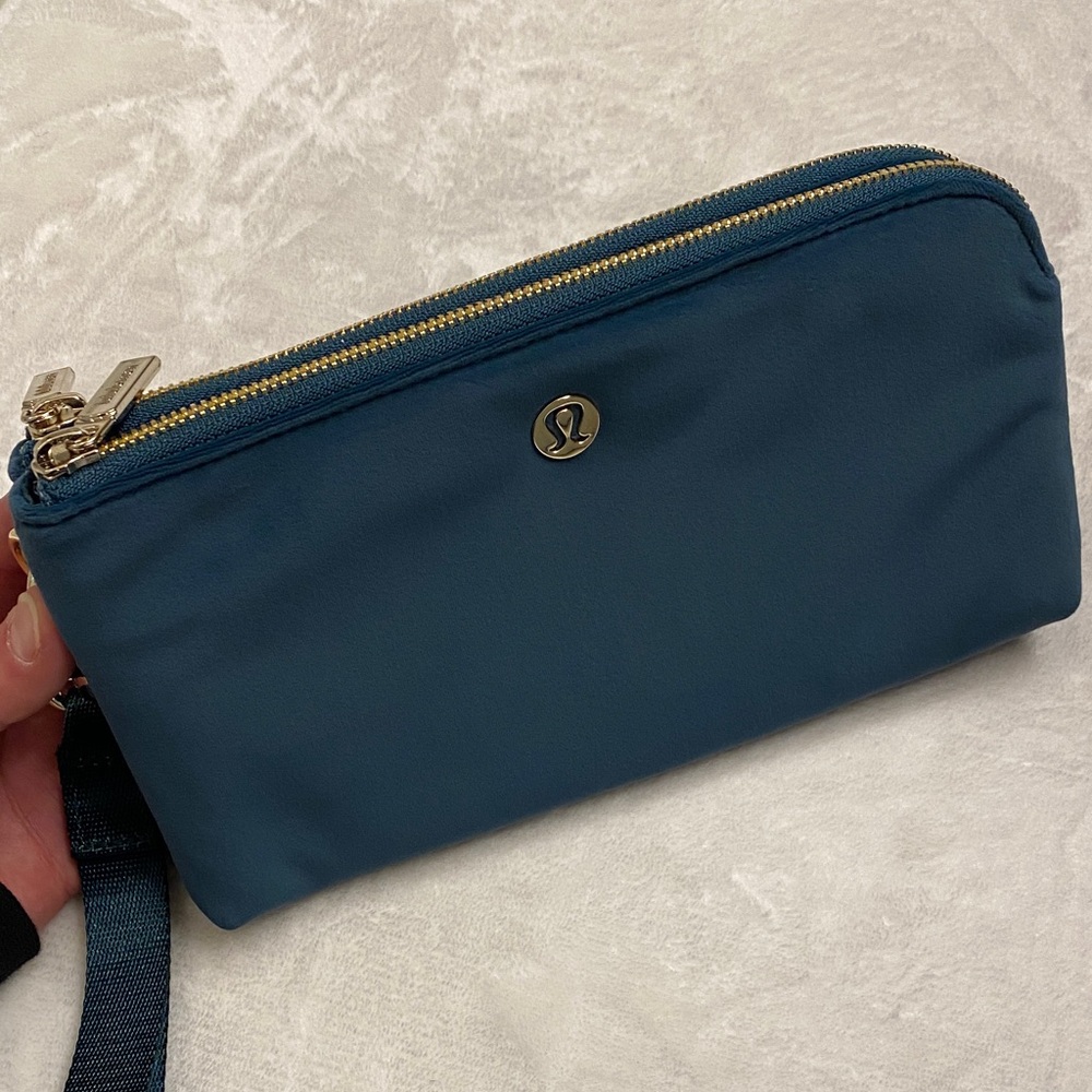 Lululemon Teal Blue Velvet Wristlet Clutch - Picture 2 of 6